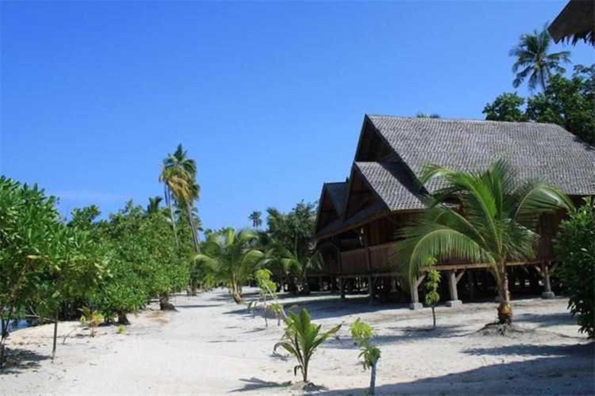 Wakatobi Patuno Diving And Beach Resort By Sahid Wanci Exterior foto